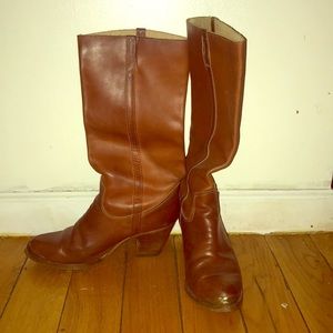 Brown calf high leather boots
